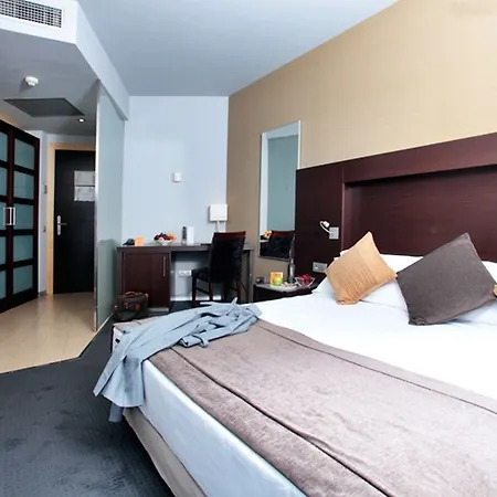 Madanis Hotel L'Hospitalet de Llobregat