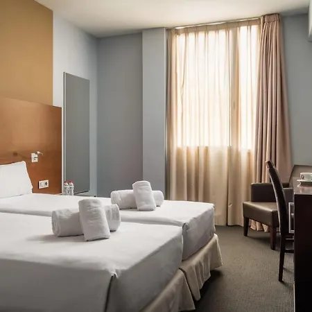 Hotel Madanis L'Hospitalet de Llobregat