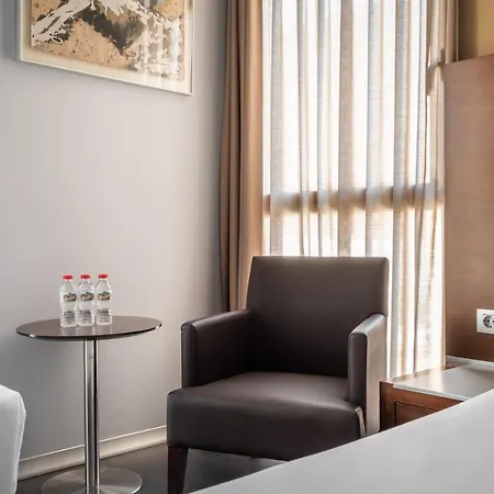 Hotel Madanis L'Hospitalet de Llobregat