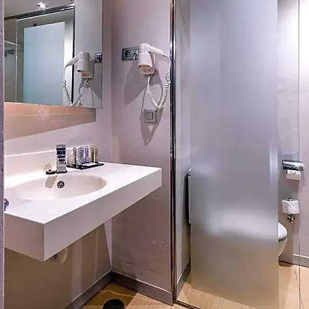 Madanis 4* L'Hospitalet de Llobregat