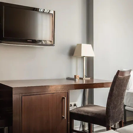 Madanis Hotel 4*
